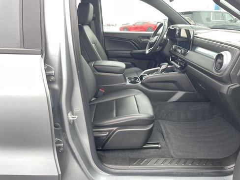 Used 2023 Chevrolet Colorado LT w/ LT Convenience Package III image 26
