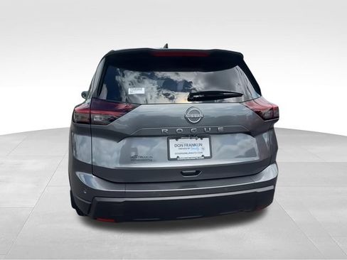 Used 2026 Nissan Rogue S FWD image 7