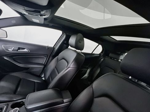 Used 2020 Mercedes-Benz GLA 250 4MATIC image 19