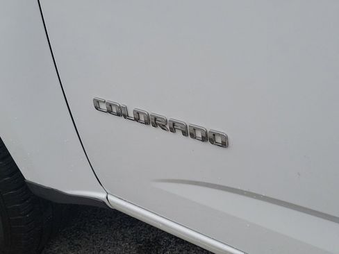 Used 2020 Chevrolet Colorado LT w/ Safety Package RWD image 8