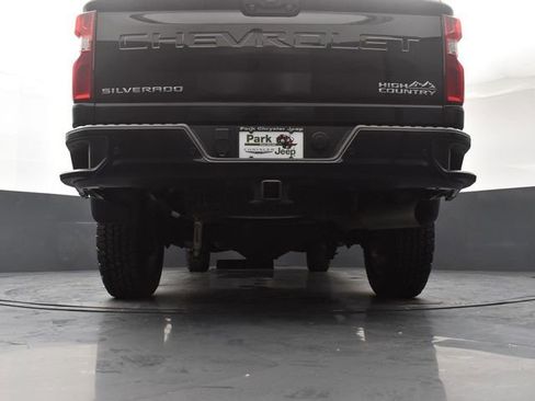 Used 2022 Chevrolet Silverado 2500 High Country w/ Z71 Off-Road Package AWD/4WD image 23