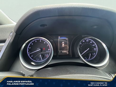 Used 2018 Toyota Camry SE FWD image 18