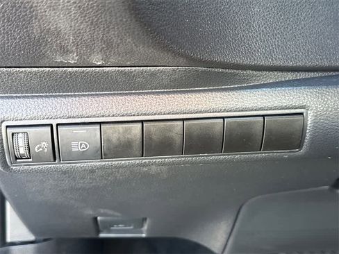 Used 2024 Toyota Corolla LE image 30