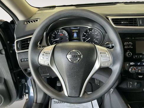 Used 2015 Nissan Rogue SV FWD image 13