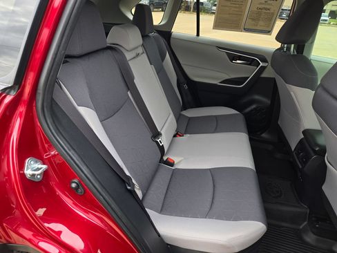 Used 2022 Toyota RAV4 XLE w/ Convenience Package AWD/4WD image 27