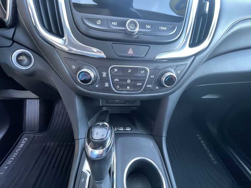 Used 2019 Chevrolet Equinox Premier image 35