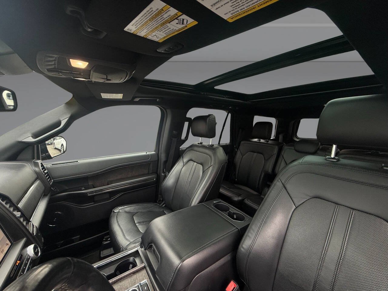 Used 2019 Ford Expedition Limited w/ Equipment Group 302A AWD/4WD image 13