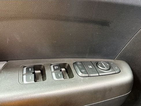 Used 2022 Kia Sportage LX image 19