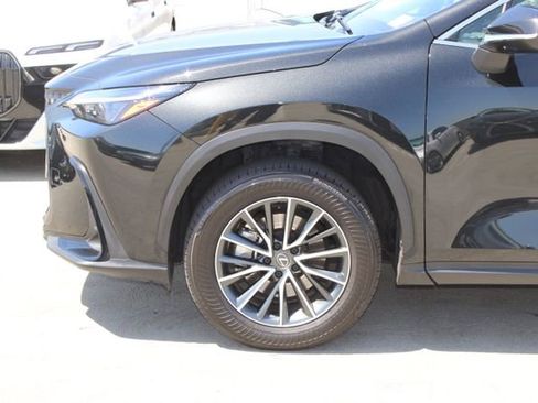 Used 2024 Lexus NX 250 FWD image 4