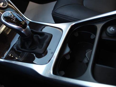 Used 2016 Volvo XC70 T5 Premier w/ Proximity Package image 23