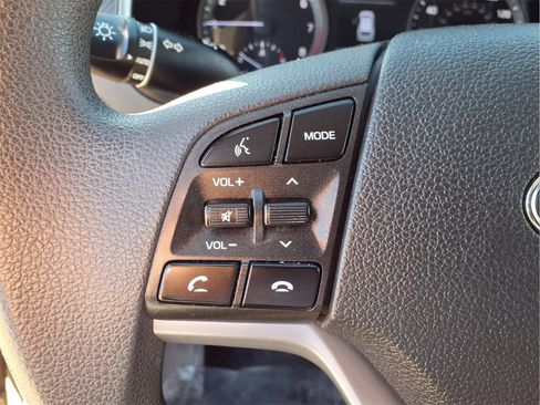 Used 2021 Hyundai Tucson SE image 24