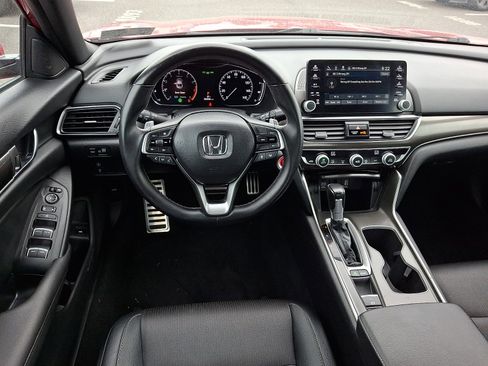 Used 2019 Honda Accord Sport image 11