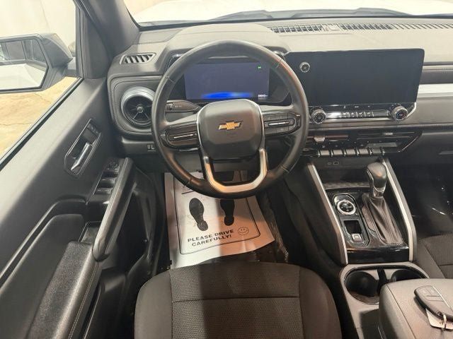 Used 2024 Chevrolet Colorado LT AWD/4WD image 13