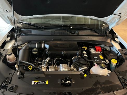 Used 2025 Jeep Compass Trailhawk image 32