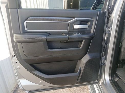 Used 2024 RAM 2500 Big Horn w/ Sport Appearance Package image 27