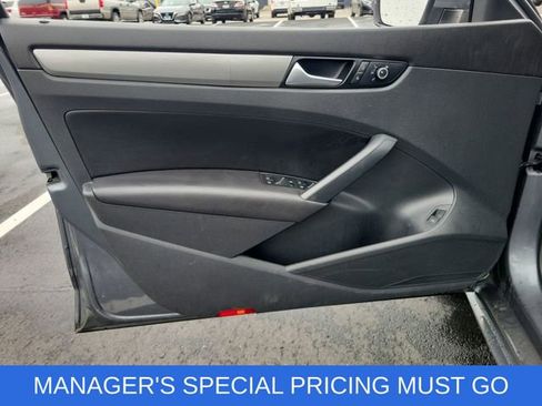 Used 2015 Volkswagen Passat TDI SE image 36