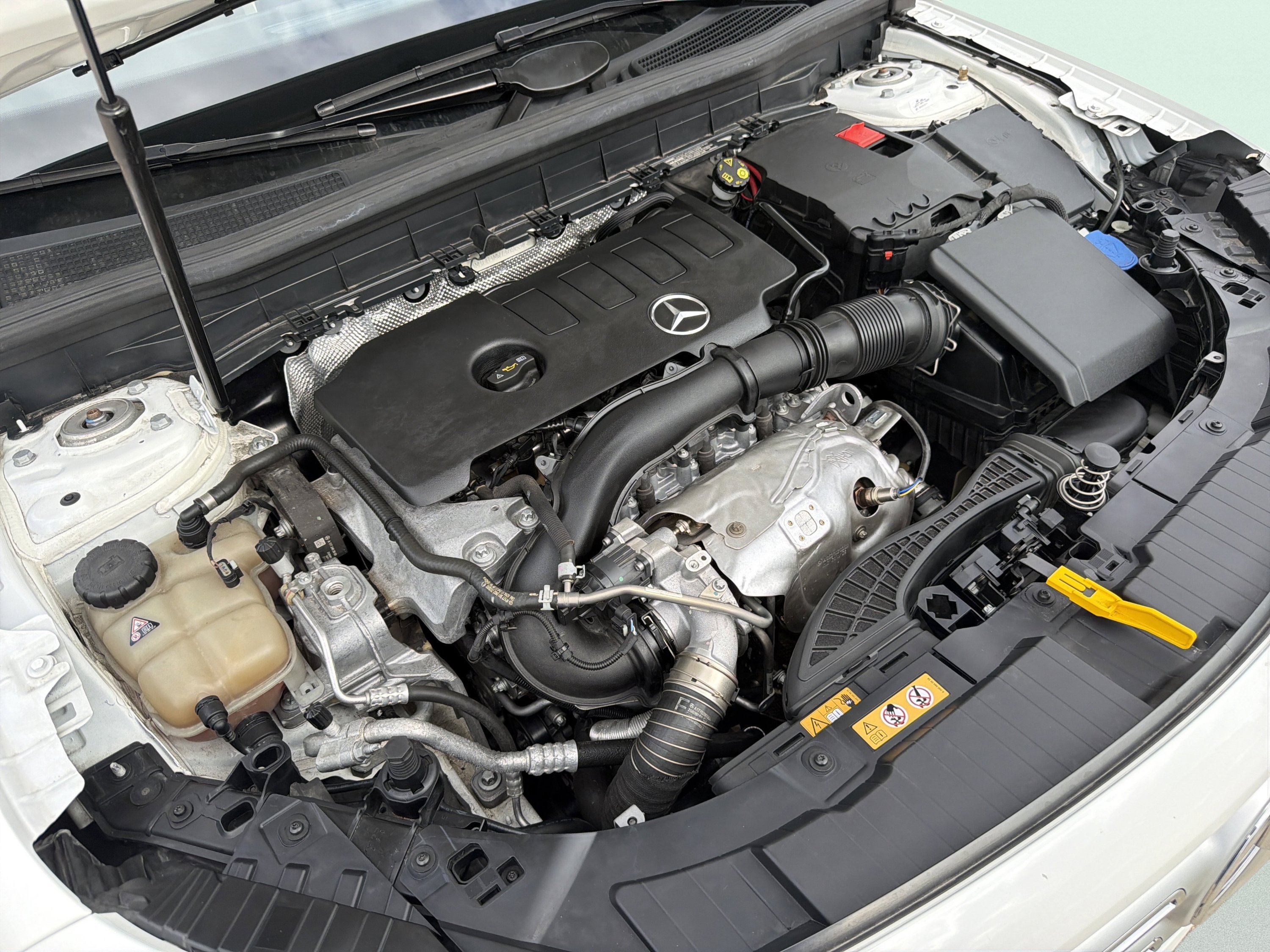 Used 2021 Mercedes-Benz GLB 250 4MATIC image 13