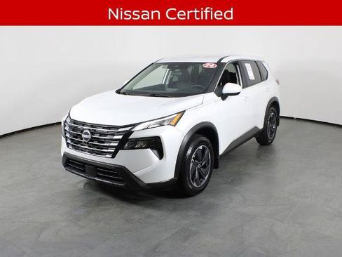 Certified 2024 Nissan Rogue SV FWD image 2