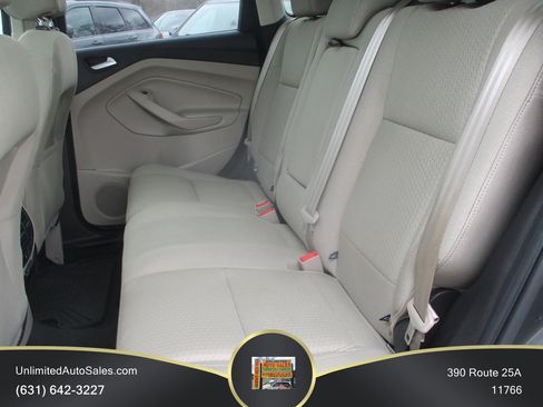 Used 2017 Ford Escape SE AWD/4WD image 9