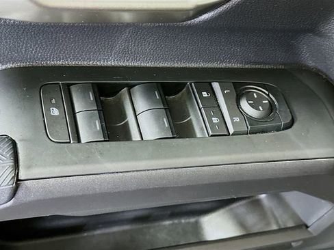 Used 2024 Toyota Tacoma TRD Off-Road image 21