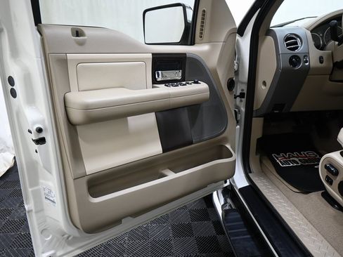 Used 2006 Lincoln Mark LT 4x4 image 21