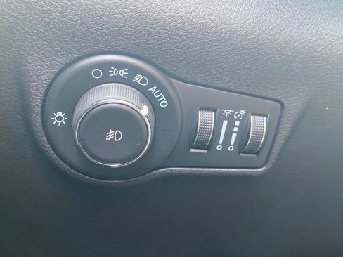 Used 2024 Jeep Compass Trailhawk image 27