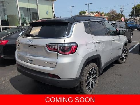Used 2024 Jeep Compass Limited AWD/4WD image 8