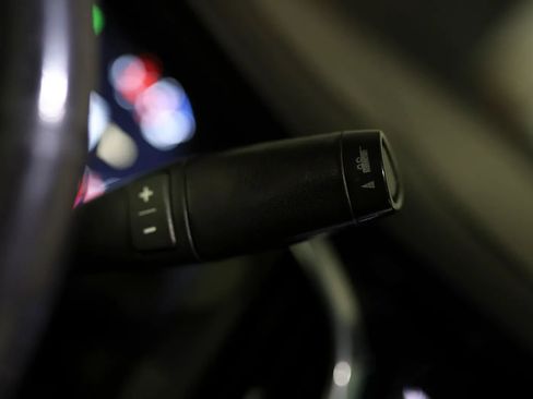 Used 2019 Cadillac Escalade ESV Luxury image 40