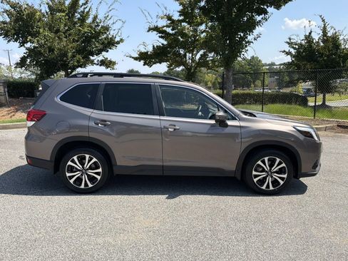 Certified 2023 Subaru Forester Limited w/ Popular Package #3 AWD/4WD image 9