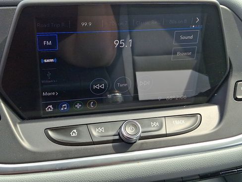 Used 2020 Chevrolet Blazer LT image 17