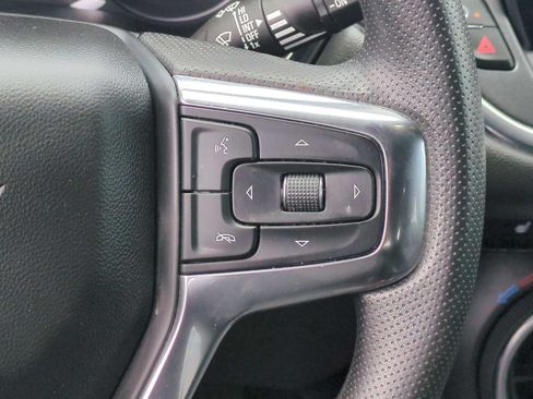 Used 2025 Chevrolet Blazer LT FWD image 16
