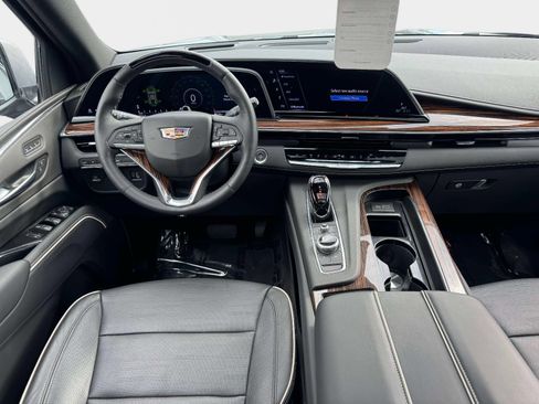 Certified 2024 Cadillac Escalade Premium Luxury AWD/4WD image 2