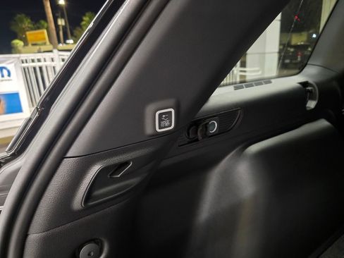 New 2025 Jeep Grand Cherokee Laredo w/ Luxury Tech Group I RWD image 36