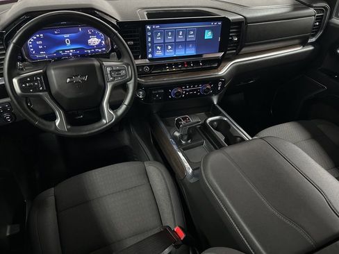 Used 2025 Chevrolet Silverado 1500 RST w/ Z71 Off-Road Package AWD/4WD image 13