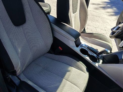 Used 2014 Chevrolet Equinox LT w/ Driver Convenience Package image 10