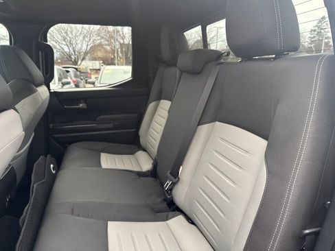 Used 2025 Toyota Tacoma TRD Off-Road image 34