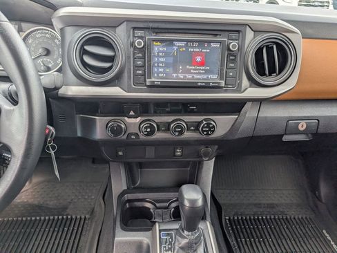 Used 2017 Toyota Tacoma SR5 image 19