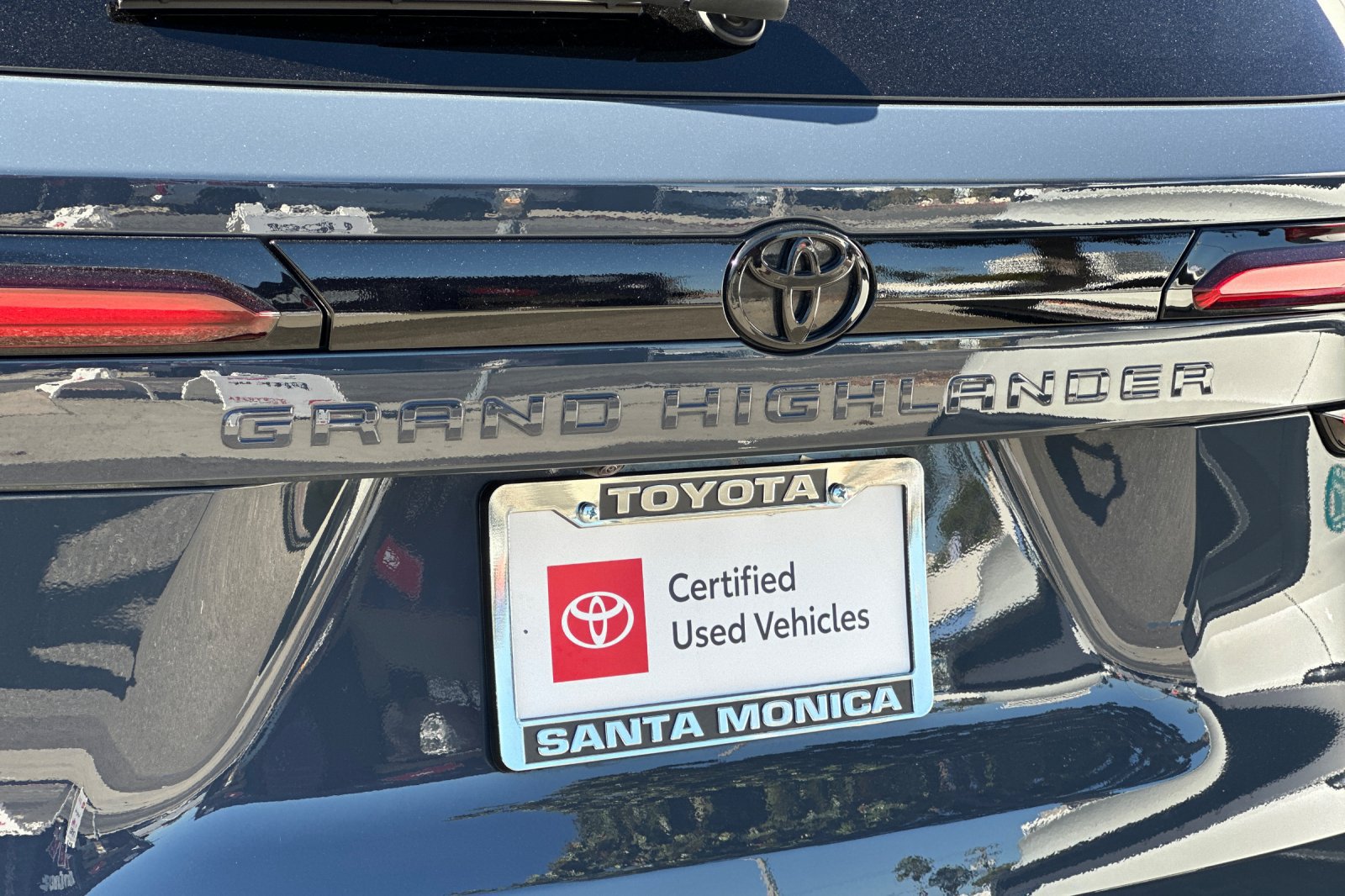 Certified 2025 Toyota Grand Highlander FWD image 29