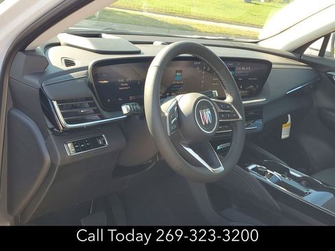New 2025 Buick Envision Preferred image 10