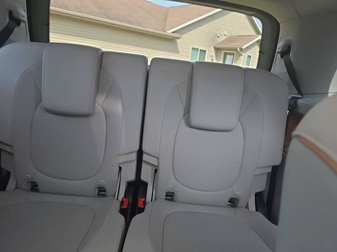 Used 2025 Volkswagen ID. Buzz Pro S Plus AWD/4WD image 8