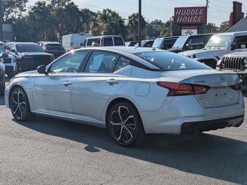 Used 2024 Nissan Altima 2.5 SR FWD image 6
