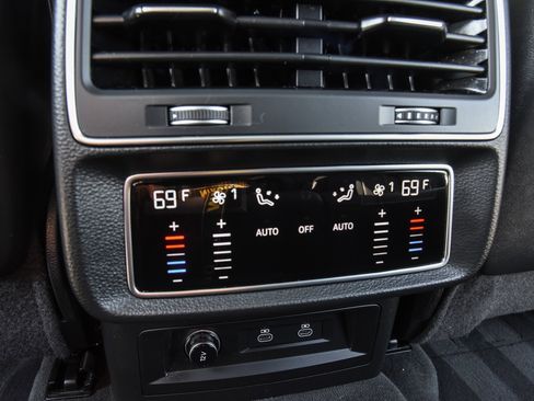 Certified 2023 Audi Q8 Premium Plus w/ Premium Plus Package image 21