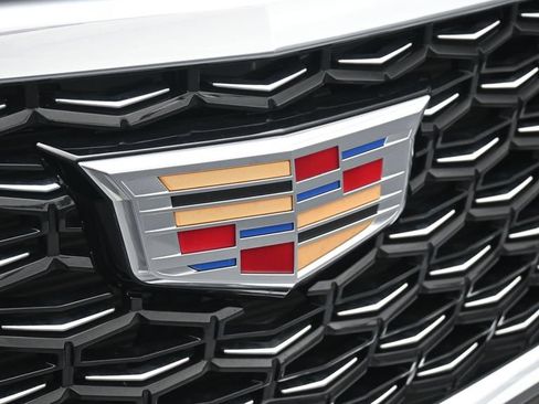 Certified 2024 Cadillac XT4 Luxury FWD image 19