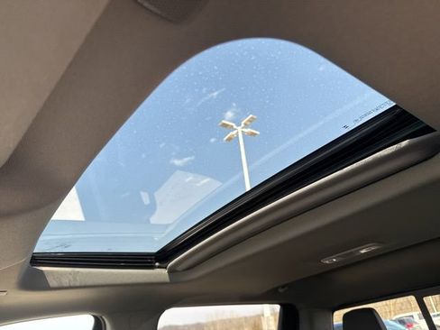 New 2026 GMC Sierra 1500 Elevation w/ Elevation Premium Package AWD/4WD image 36