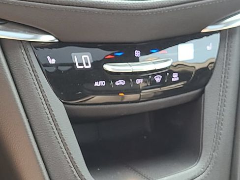 Used 2022 Cadillac XT5 Premium Luxury AWD/4WD image 23