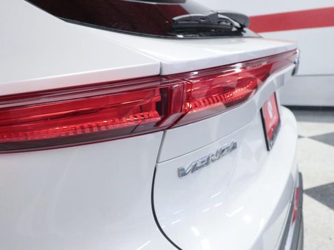 Used 2021 Toyota Venza XLE AWD/4WD image 43