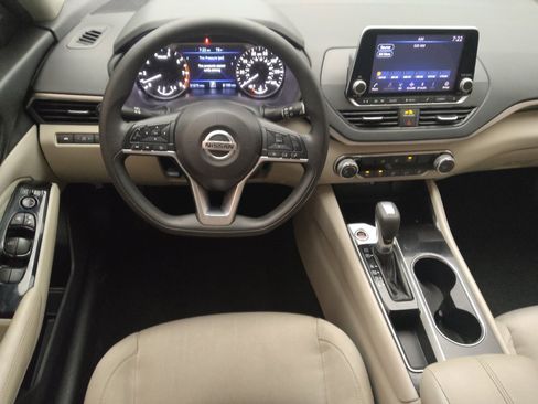 Used 2021 Nissan Altima 2.5 SV FWD image 22