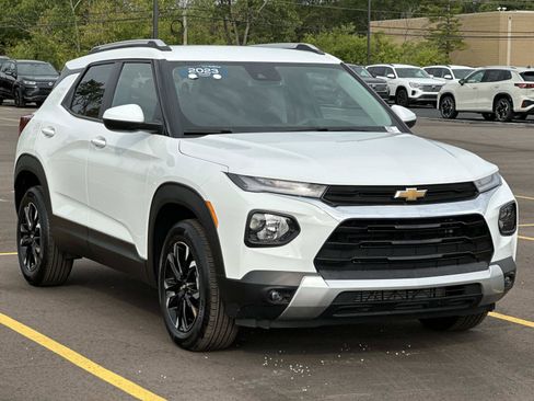Certified 2023 Chevrolet TrailBlazer LT w/ Convenience Package AWD/4WD image 1