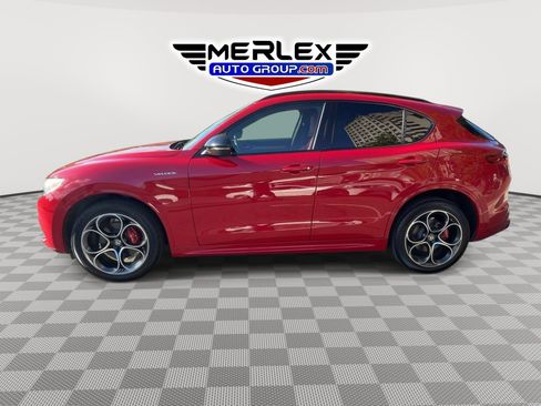 Used 2022 Alfa Romeo Stelvio Veloce AWD/4WD image 5