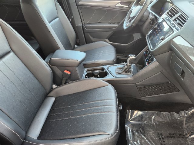 Used 2022 Volkswagen Tiguan SE R-Line FWD image 20
